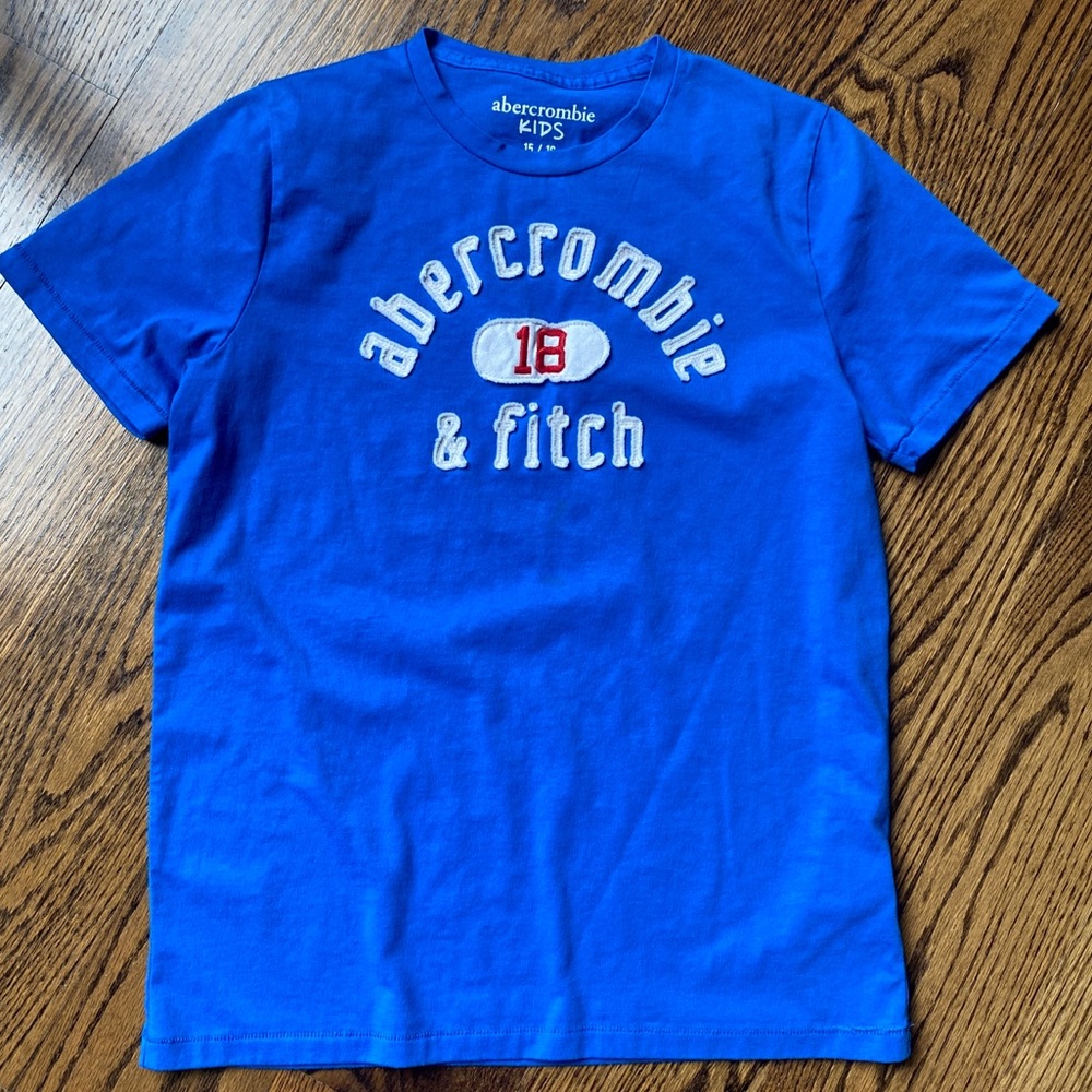 NWOT Abercrombie Kids Short Sleeve Royal Blue Embroidered Tee, 15/16